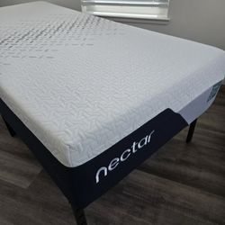 Twin Mattress And Frame Bed 