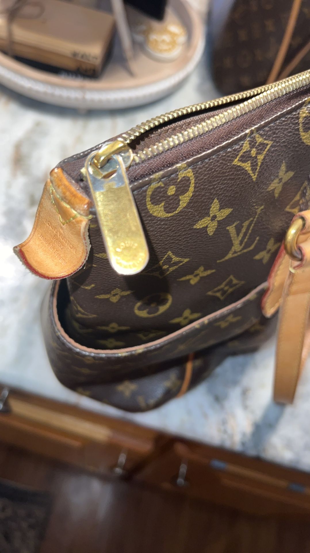 Louis Vuitton Neverfull MM for Sale in Leominster, MA - OfferUp