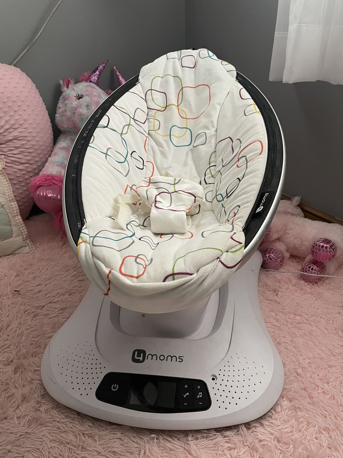 4moms® mamaRoo®4 Plush Multi-Motion Baby Swing in Multi