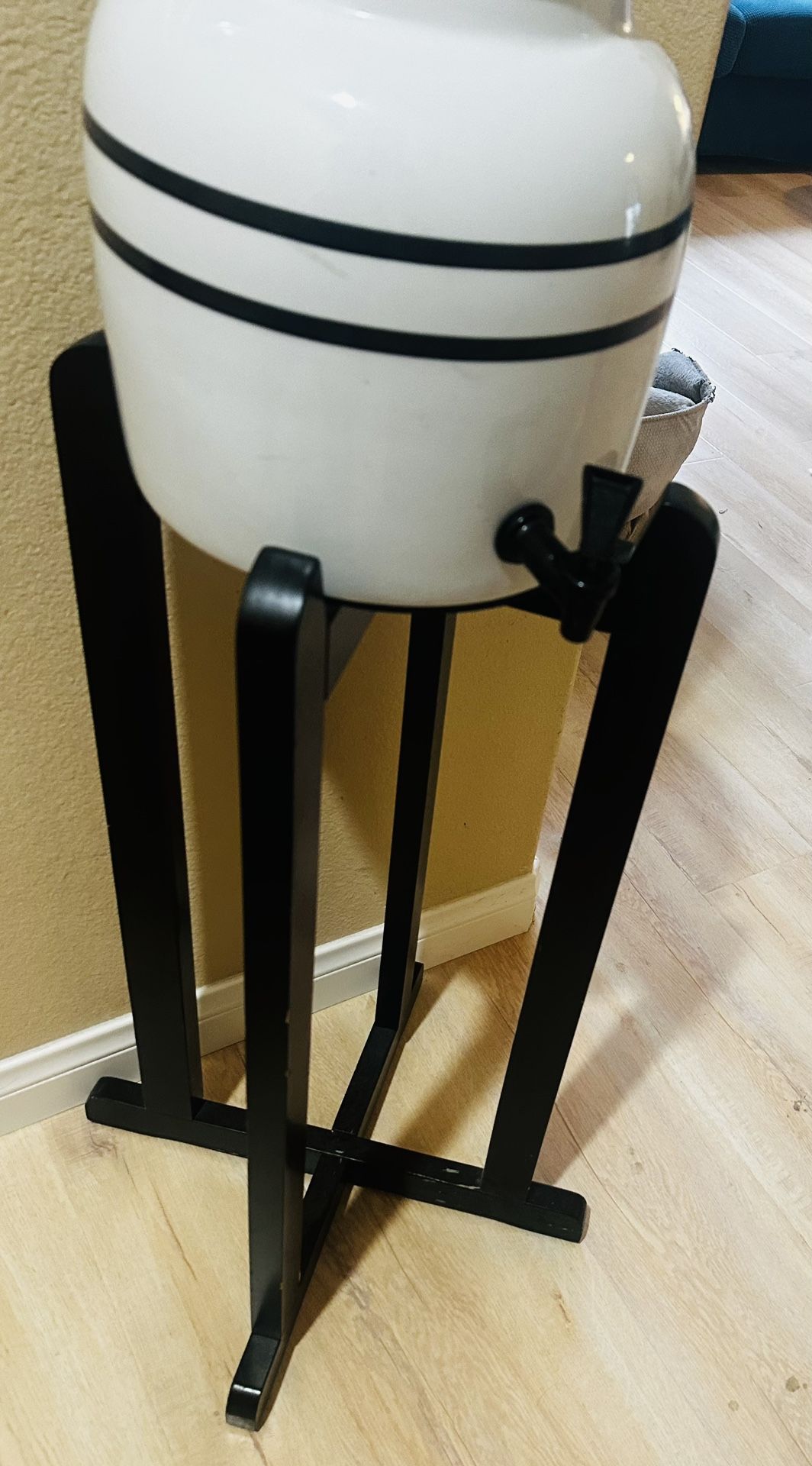 Water Stand And Water Holder (BEST OFFER)
