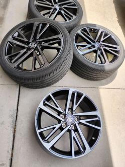 4 2025-2026 Toyota Camry XSE 19 inch Rims and tires.
