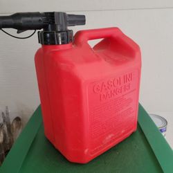 2.5 Gallon Gas Can Clean