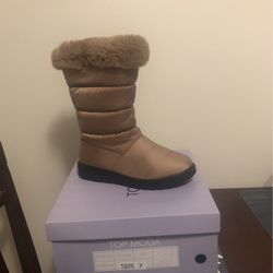 Women Snow Boots Size 7.5 (oleander/sunset)