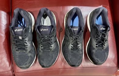 ASICS Gel Nimbus 20 (9 1/2  - 2E) Extra Wide - In very good condition.  ((2 Pairs for one price))
