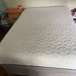Bob-O-Pedic Memory Foam Mattress Full sized