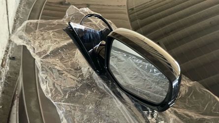 2013- 2017  Honda accord passenger side  mirror