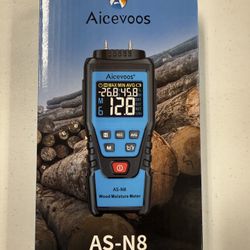 New With Case!  Wood Moisture Meter 