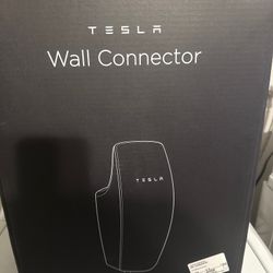 TESLA WALL CHARGER