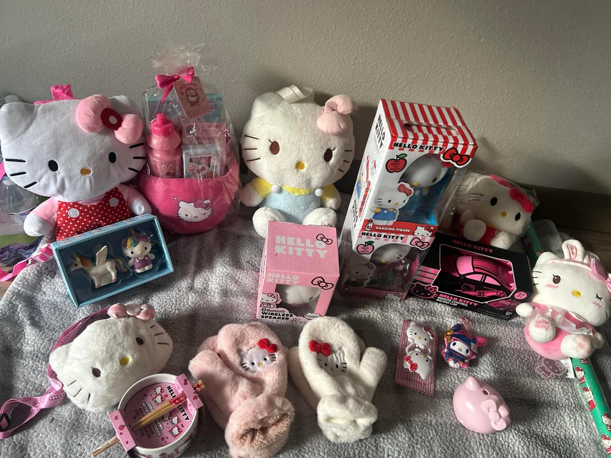 Hello Kitty Bundle