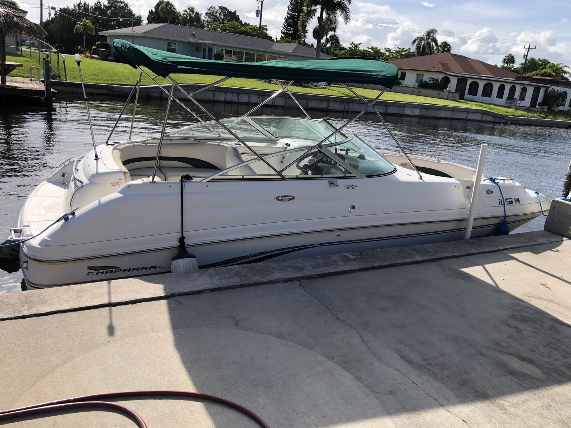 2000 Chaparral Sunesta 233