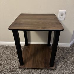 Simplistic End Table Set of two