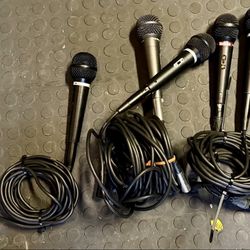 Equipo de Sonido Completo: Consola Potenciada + 5 Micrófonos + Cables Pro
