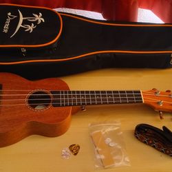 Donner Ukulele (used)