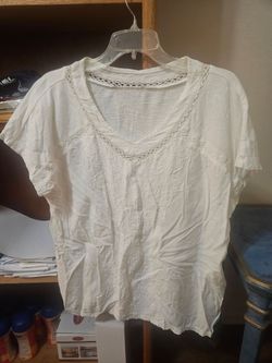 White XLarge S/S V-Neck Top Vintage