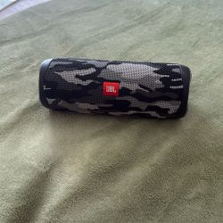 JBL Flip 5 Speaker 