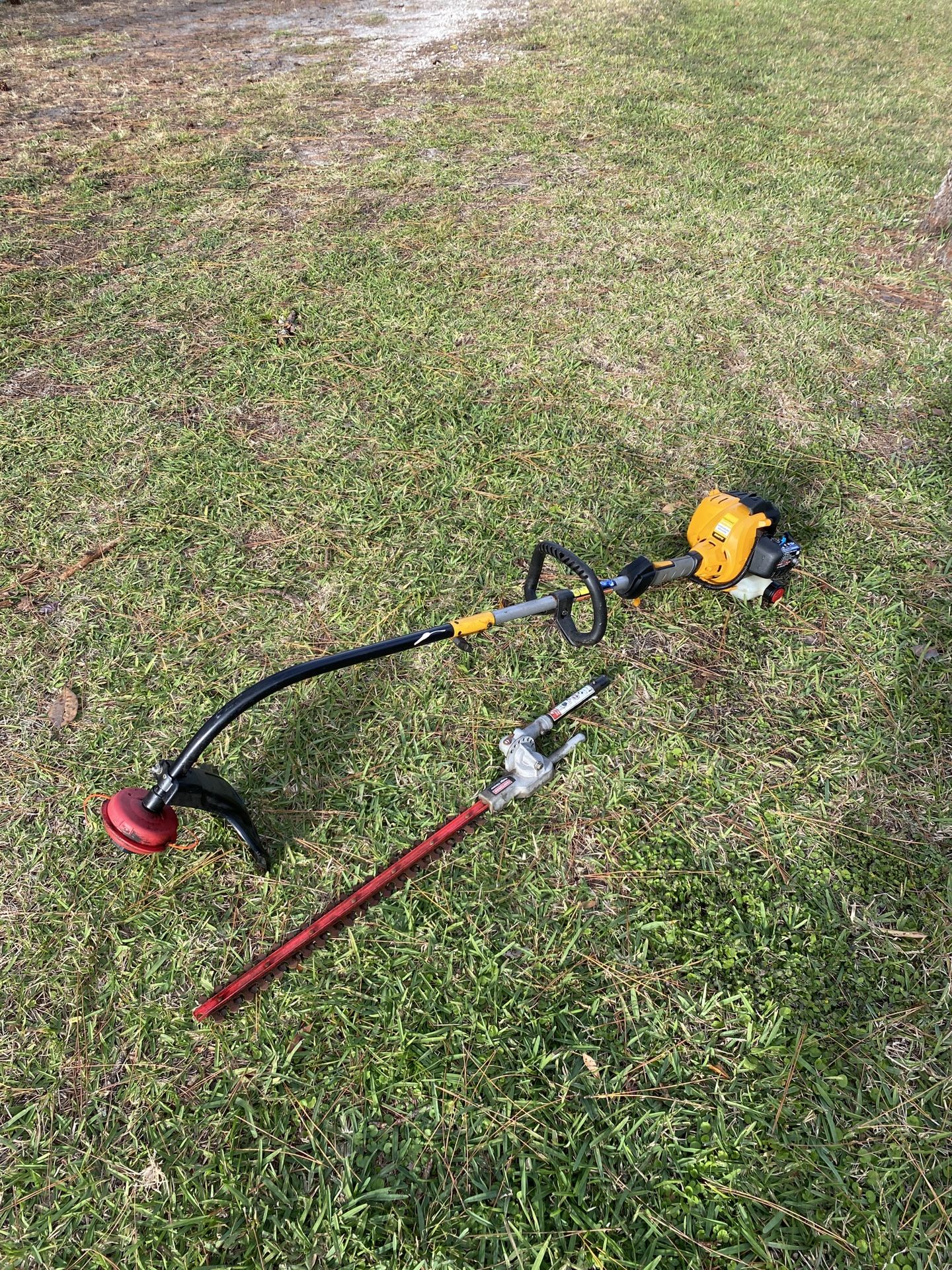 Cub Cadet SS270 Gas Weed Eater With A Hedge Trimmer Attachment