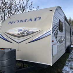 2013 Laton Homes Corp. Nomad Joey Select 373