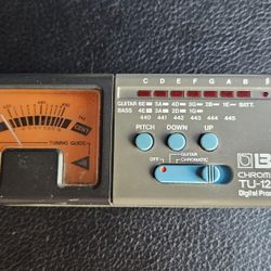 Boss Tu-12 Tuner