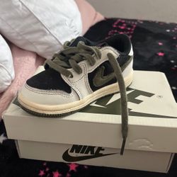 Travis Scott Jordan 1 Lows 