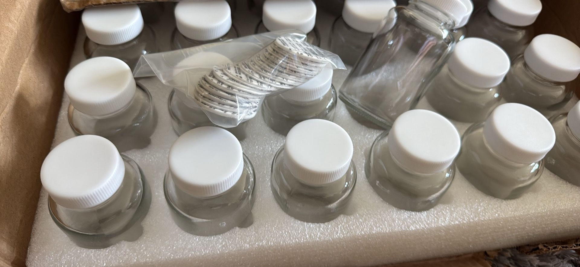 30 Pack 4 OZ Glass Shot Bottles with Caps,