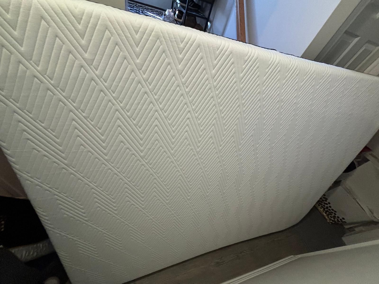 Queen Mattress Firm + Box + Frame