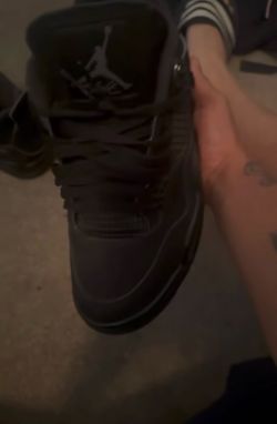 Jordan’s 4 blacks cats navy blue