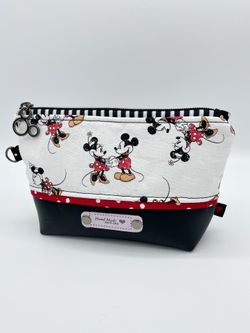 Zipper pouch – Disney Mickey & Minnie Love 2.0