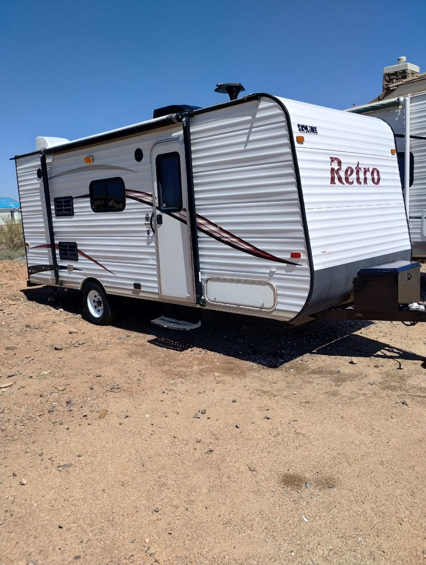 2016 Retro by Keystone 18ft with front bedroom