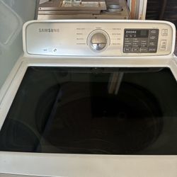 Appliance Set Washer, Dryer, Stove, Refrigerator