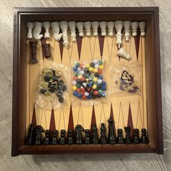 MULTIPLE-IN-ONE Game Board (Chess, Checkers, Backgammon, Tic-Tac, Etc.)