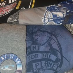 4 Mens T-shirts,  XL