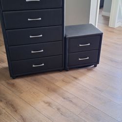 Set dresser nightstand