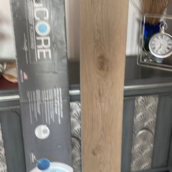 NuCore Oak Floor Laminations, New