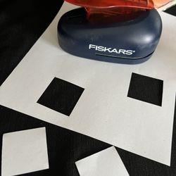 Fiskars Lever Punch XXL ( For Craft Or School Supply)