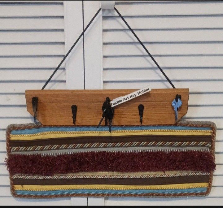 NEW Textile Art  Key Holder 🔑 AVAILABLE 🔑 See Pics