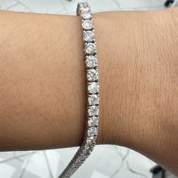 7 Carat VS2 Tennis Bracelet