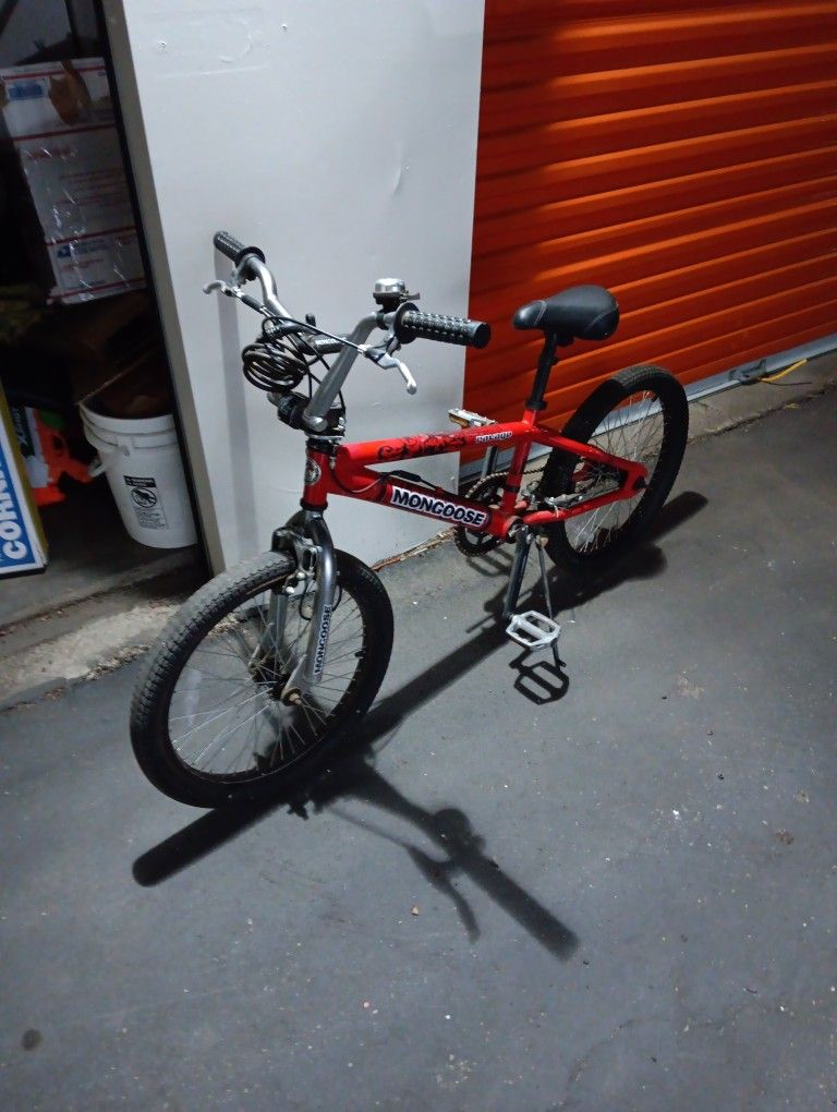 2011 VINTAGE 20" MONGOOSE RAVAGE STEEL FRAME BMX BIKE..............