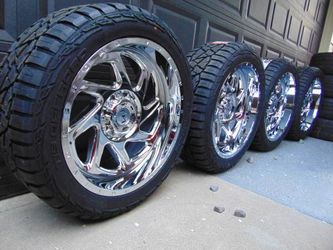 4 New 22X10 Chrome Motiv Rims & 285 45 22 TIS Hercules Offroad R/T Tires 6X5.5 & 6X135