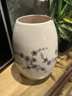 Belleek Wildflower Vase