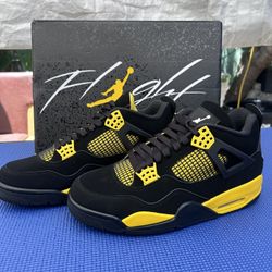 Air Jordan 4 Retro Thunder