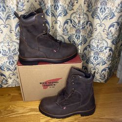 MEN'S REDWING WATERPROOF STEEL TOE BOOTS