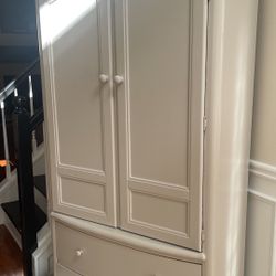 Stanley Armoire closet Beige/ off white newly painted