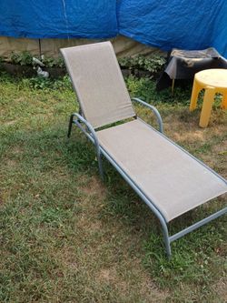 Lounge chair beige mesh brown metal frame