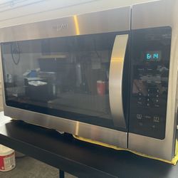 Whirlpool 1.7 cu. ft. Microwave Hood Combination