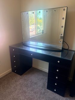 Impressions vanity