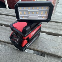 M18 18-Volt Lithium-Ion Cordless 1000 Lumens ROVER Compact Folding Flood Light with USB Charging 