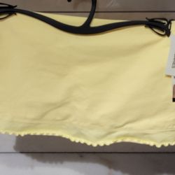 Women's Ruffle Lettuce Edge Bandeau Crop Top Style Bras $3 each (Two Available in size Large,  One Available in size XXL & One Available in size XXXL