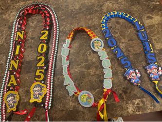 Custom graduation lei
