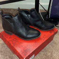 American Ragcie Black Boots 