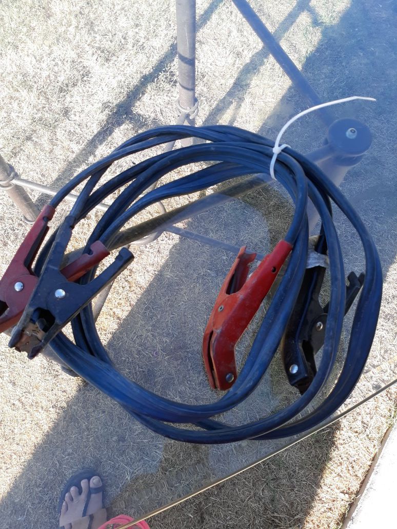 8 gauge Twin Iron heavy duty jumper cables